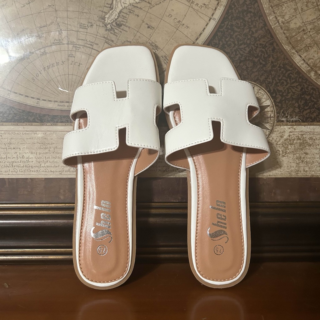 Shein Women’s Sandals White Slide Size 7.5